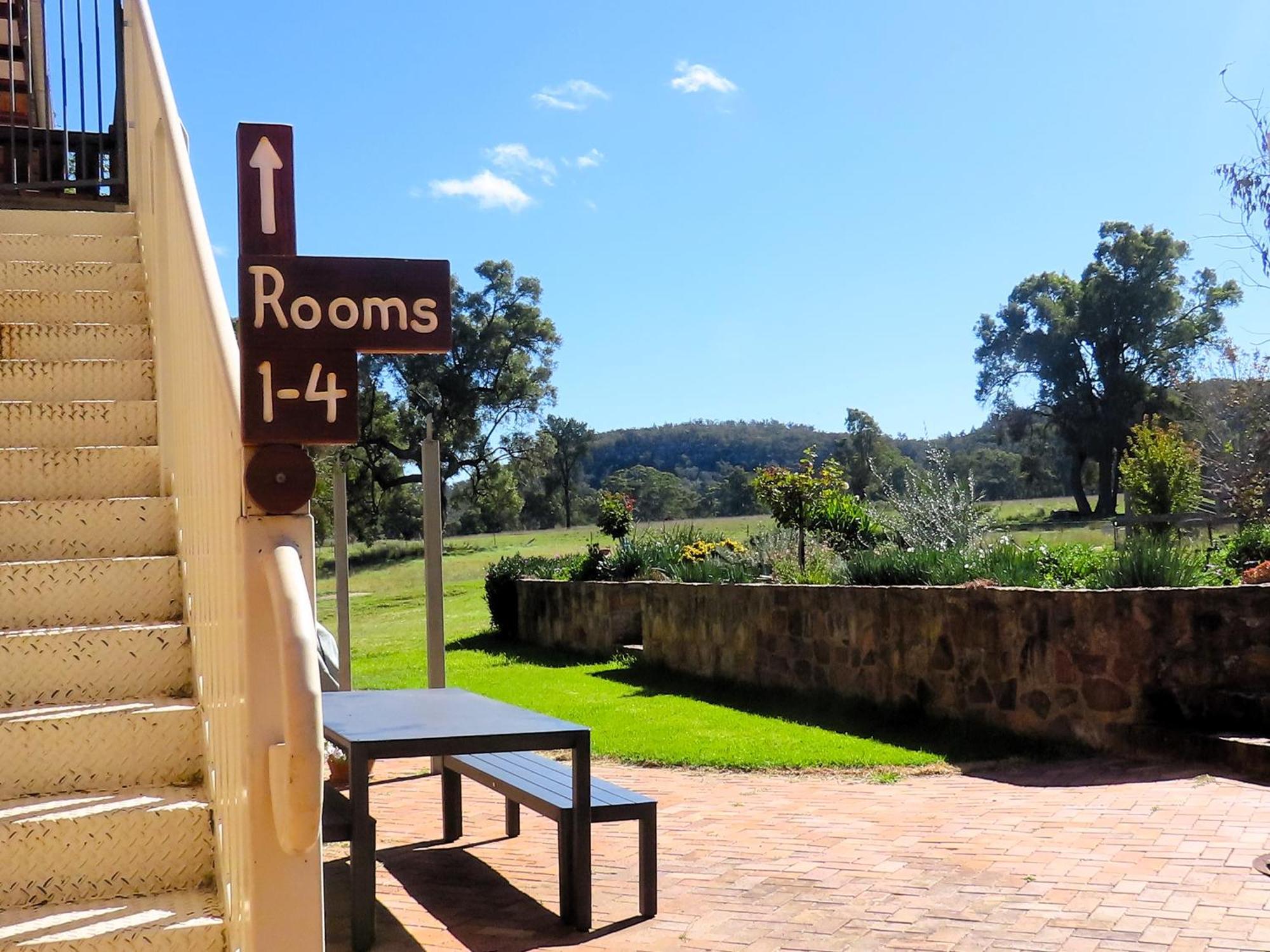 Pilliga Pottery Creative Farmstay Coonabarabran Exterior photo